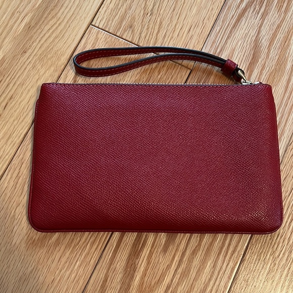 Red Coach wristlet like new - Picture 3 of 4